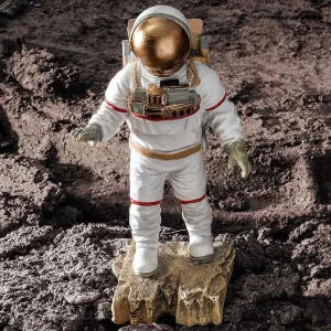 Figura de astronauta de los años 60